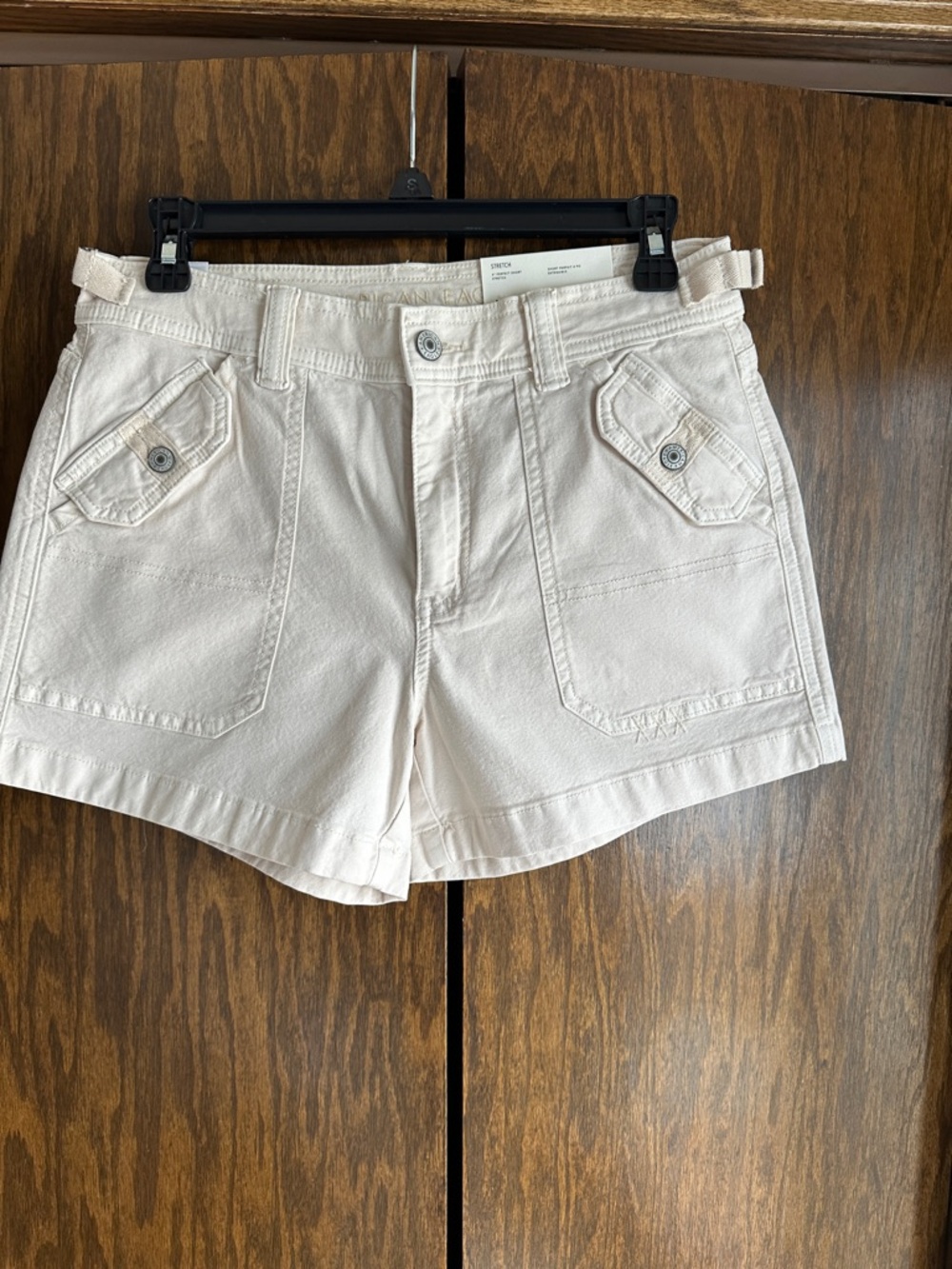 American Eagle Outfitters Women’s Cream Utility Pocket Shorts